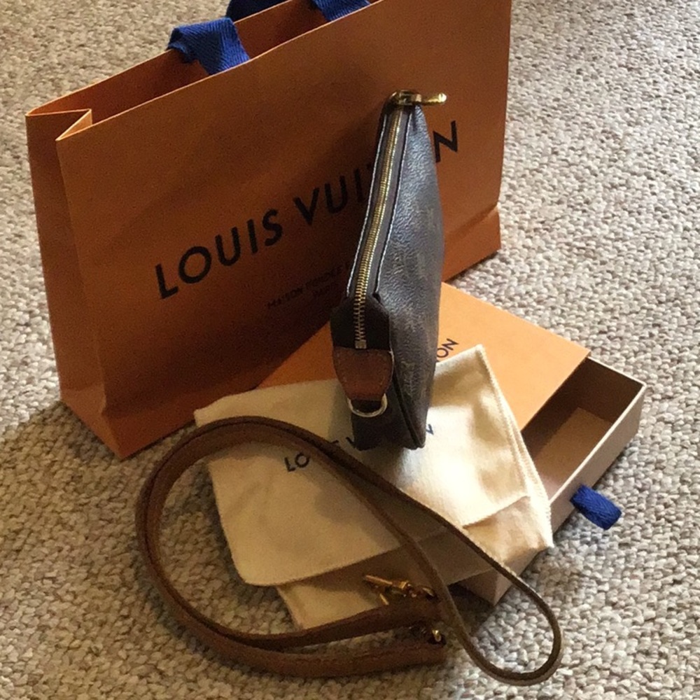 SALE $1200 Louis Vuitton mini Pouchette W/ LV Crossbody Strap